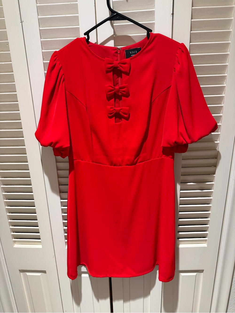 Vici Red Bow-Accent Puff Sleeve Dress - Picture 4 of 6